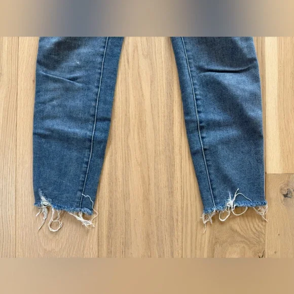 Madewell 10” High Rise Skinny Jeans - Vintage Wash Buttonfly Fray Hem 28 - Picture 4 of 7